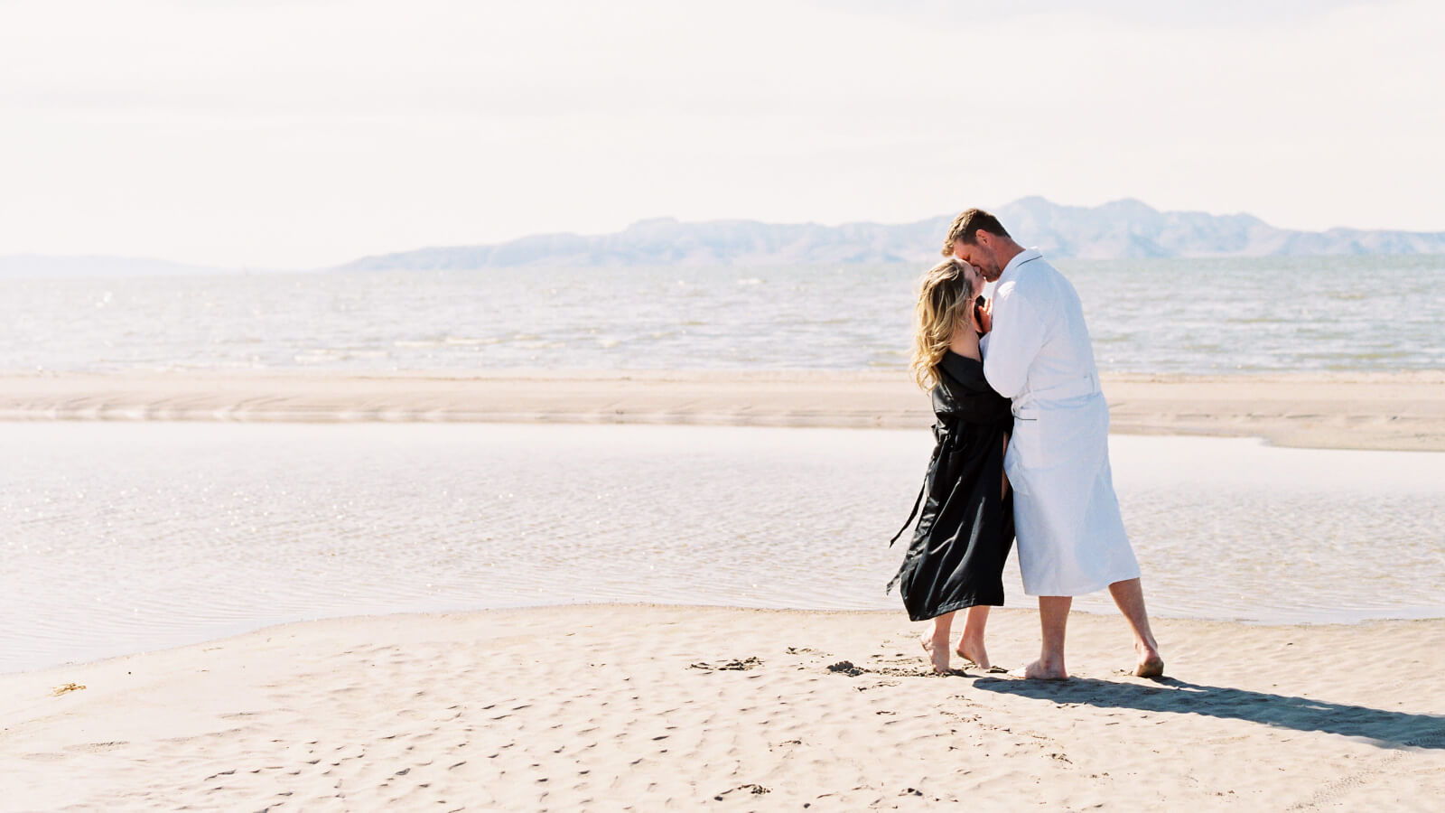 Best Men's Robes: A Buyer's Guide | Luxury Robes for Men - Robeworks